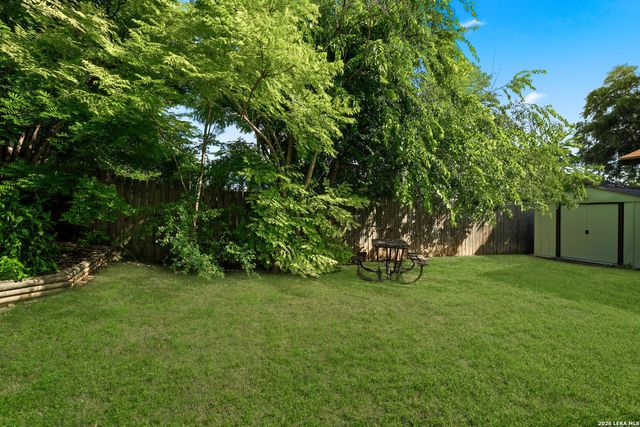 5279 CHAROLAIS DR, San Antonio, TX 78247