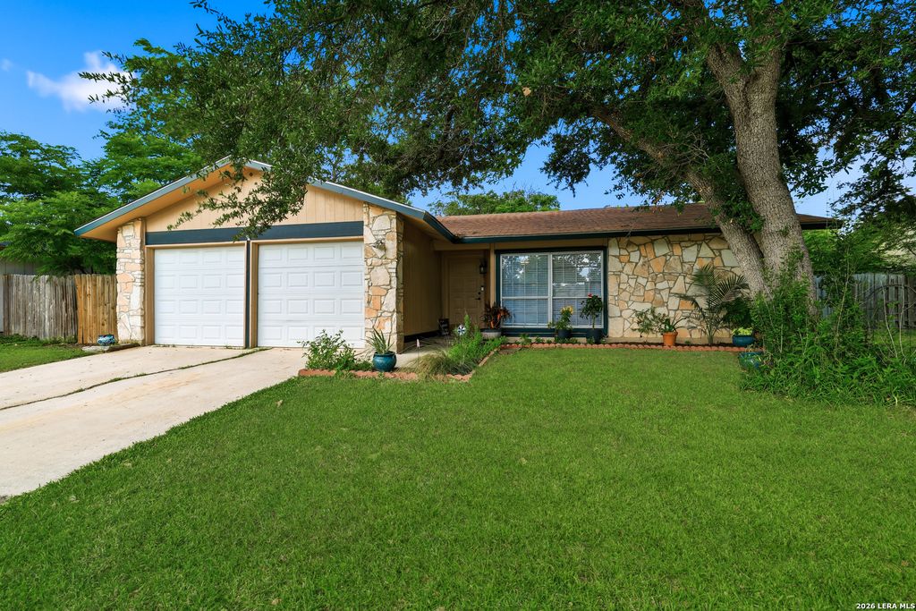 5279 CHAROLAIS DR, San Antonio, TX 78247