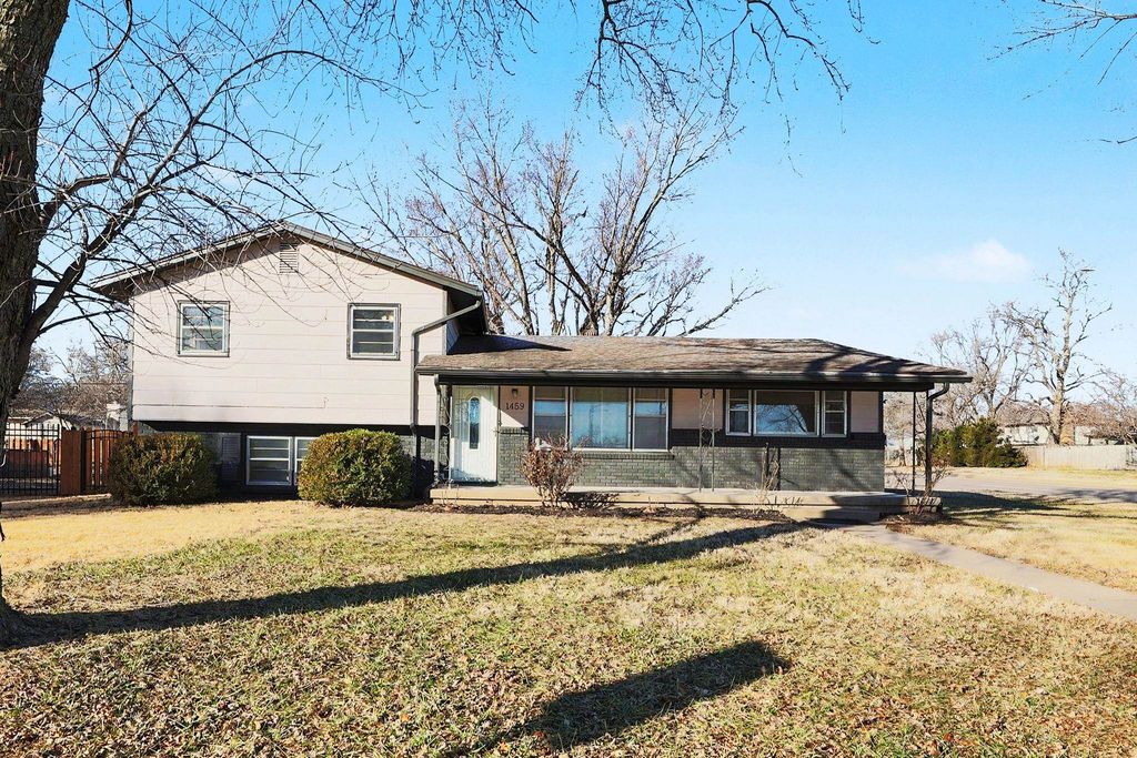 1459 N Community, Derby, KS 67037