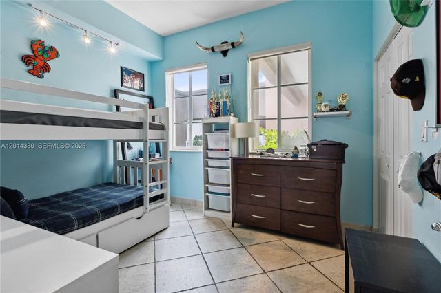 100 Meridian Ave 244, Miami Beach, FL 33139