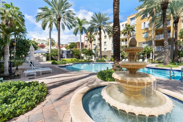 100 Meridian Ave 244, Miami Beach, FL 33139