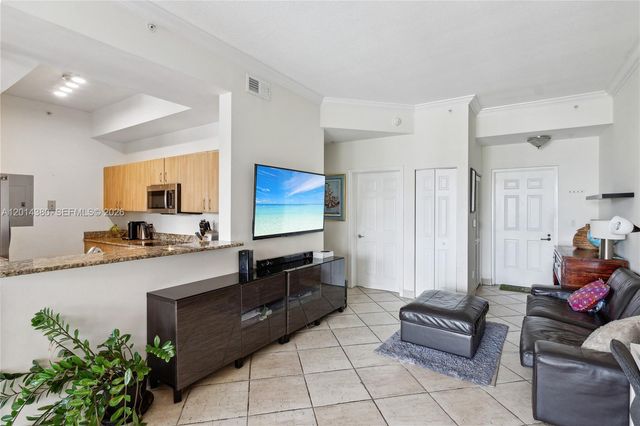 100 Meridian Ave 244, Miami Beach, FL 33139