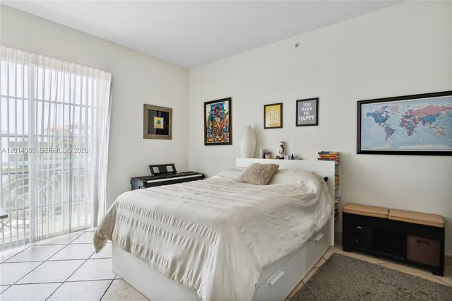100 Meridian Ave 244, Miami Beach, FL 33139