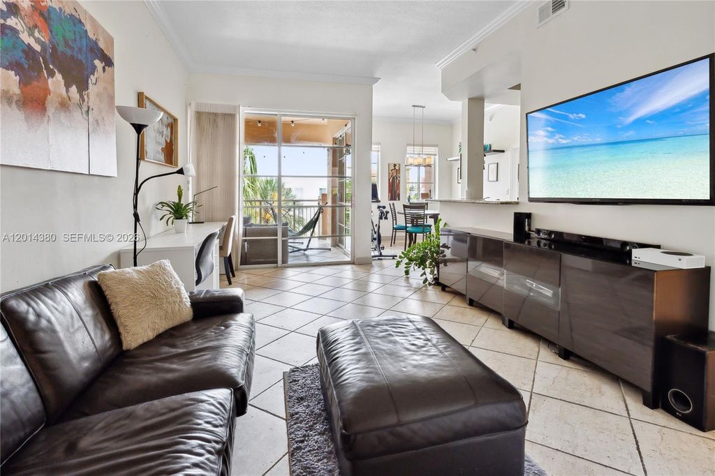 100 Meridian Ave 244, Miami Beach, FL 33139