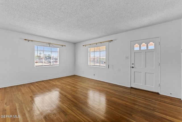 500 MISSION Road, El Paso, TX 79903