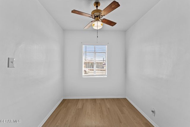 500 MISSION Road, El Paso, TX 79903