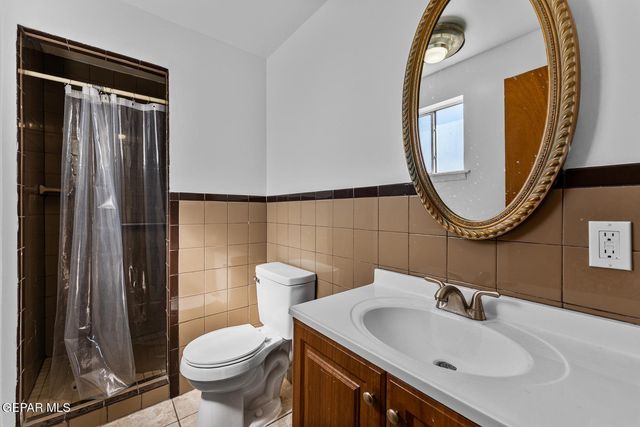 500 MISSION Road, El Paso, TX 79903