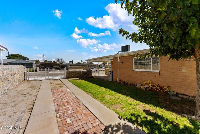 500 MISSION Road, El Paso, TX 79903