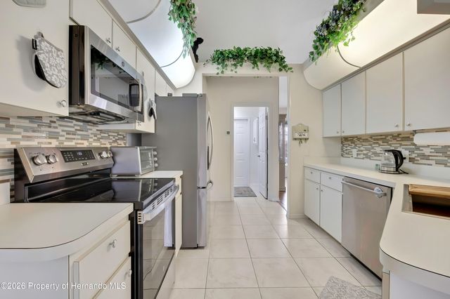 2353 Summercrest Lane, Spring Hill, FL 34606