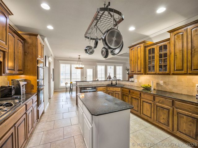 212 S 77th Street, Broken Arrow, OK 74014