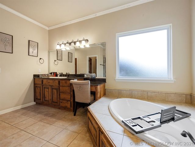 212 S 77th Street, Broken Arrow, OK 74014