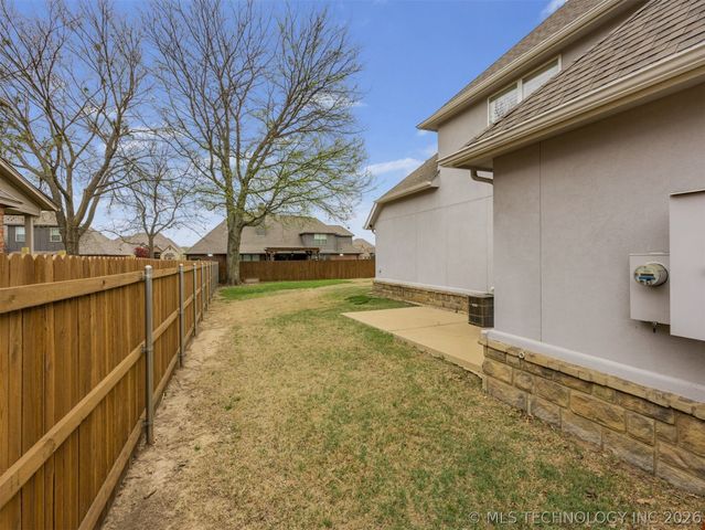 212 S 77th Street, Broken Arrow, OK 74014