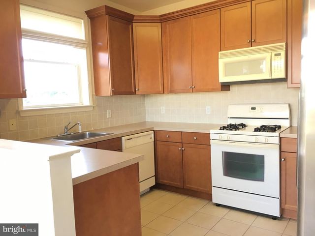 141 MASTERSON CT, Ewing, NJ 08618