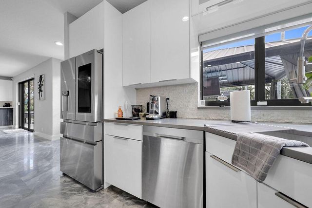 3541 Carlton Lane, Davie, FL 33330