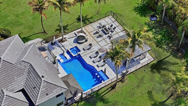3541 Carlton Lane, Davie, FL 33330