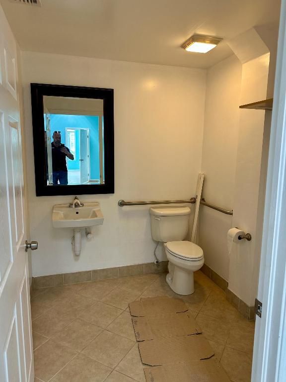 Image 14 of property listing at 325 NE 2nd Avenue 102, Delray Beach, FL 33444