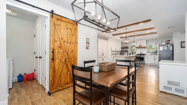 302 Brook Hollow Drive, Conroe, TX 77385