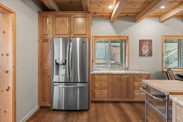 39517 Cline Miller Place, Fawnskin, CA 92333