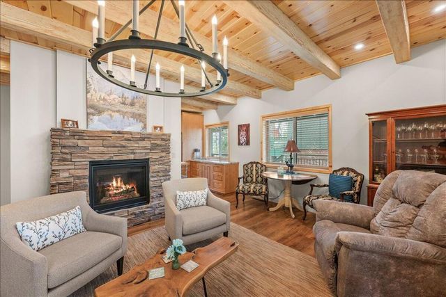 39517 Cline Miller Place, Fawnskin, CA 92333