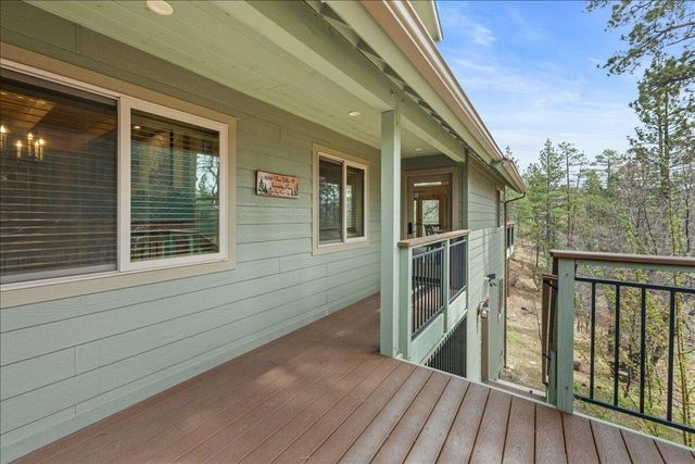 39517 Cline Miller Place, Fawnskin, CA 92333