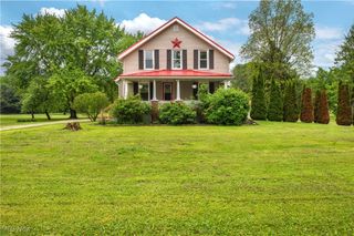 625 Bristol Champion Townline Road NW, Bristolville, OH 44402