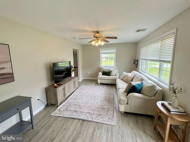 413 BRAUN CT, Woodbury, NJ 08096