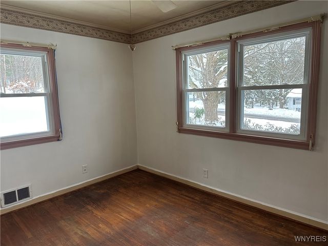 8753 Elizabeth Parkway, Eden, NY 14057