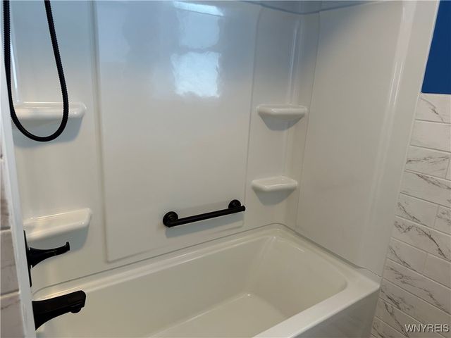 8753 Elizabeth Parkway, Eden, NY 14057