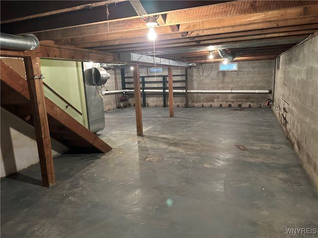 8753 Elizabeth Parkway, Eden, NY 14057