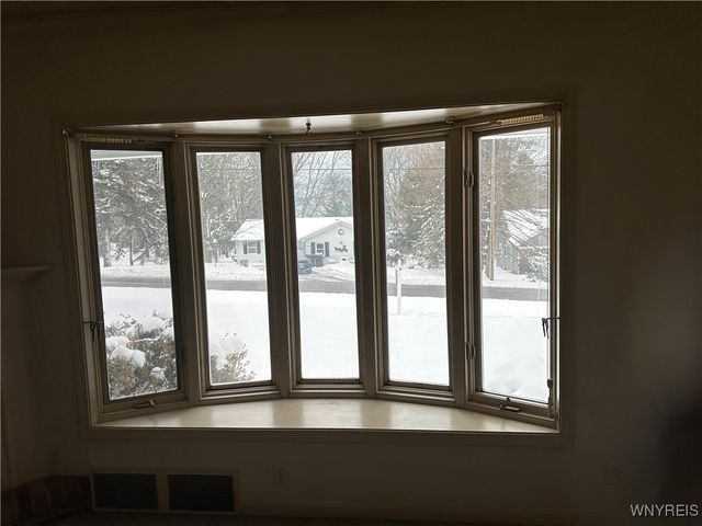 8753 Elizabeth Parkway, Eden, NY 14057