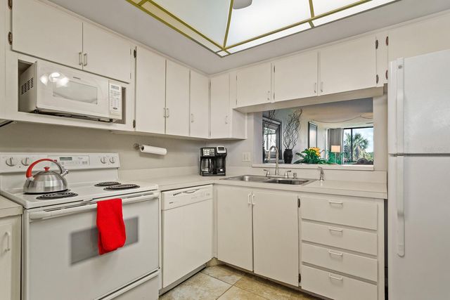 2616 COVE CAY DRIVE 303, Clearwater, FL 33760