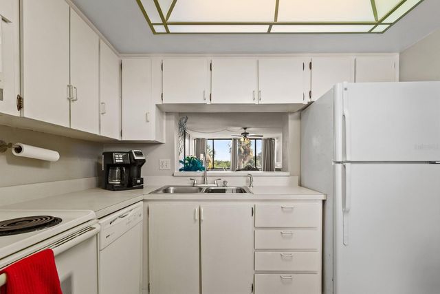 2616 COVE CAY DRIVE 303, Clearwater, FL 33760