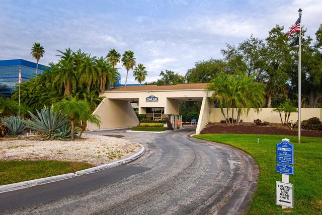 2616 COVE CAY DRIVE 303, Clearwater, FL 33760