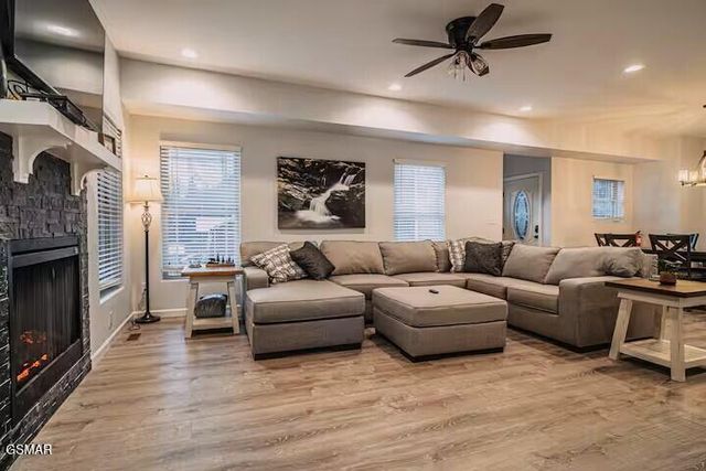 569 Baskins Creek Road, Gatlinburg, TN 37738