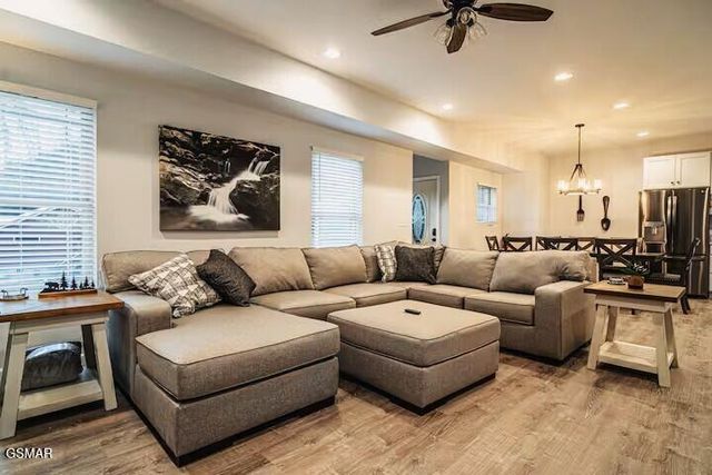 569 Baskins Creek Road, Gatlinburg, TN 37738