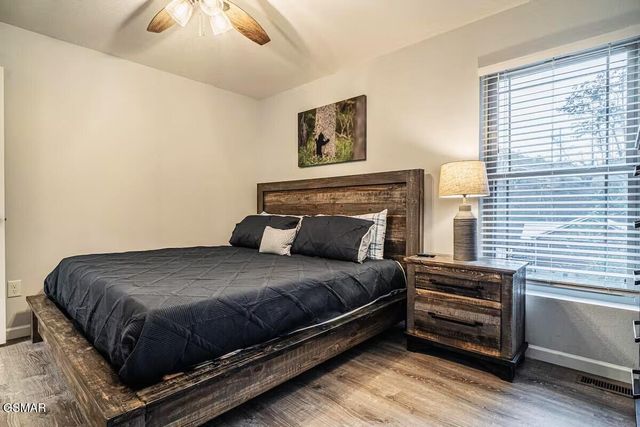 569 Baskins Creek Road, Gatlinburg, TN 37738