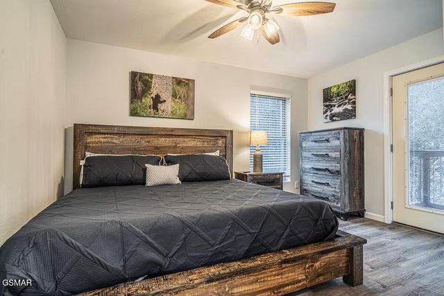 569 Baskins Creek Road, Gatlinburg, TN 37738