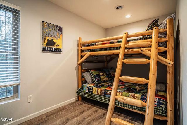 569 Baskins Creek Road, Gatlinburg, TN 37738