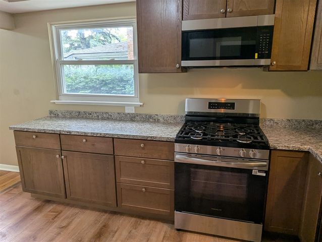820 Nash Avenue, Ypsilanti, MI 48198