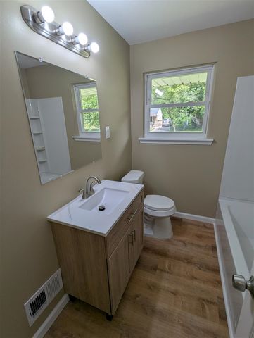 820 Nash Avenue, Ypsilanti, MI 48198