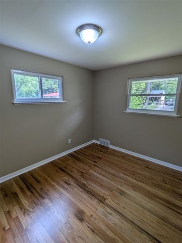 820 Nash Avenue, Ypsilanti, MI 48198