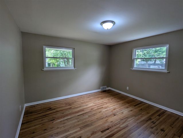 820 Nash Avenue, Ypsilanti, MI 48198