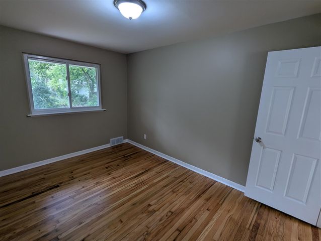 820 Nash Avenue, Ypsilanti, MI 48198