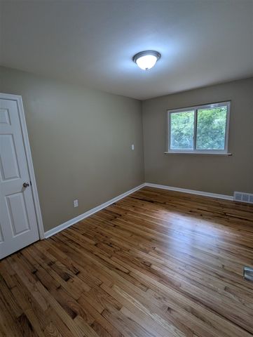 820 Nash Avenue, Ypsilanti, MI 48198