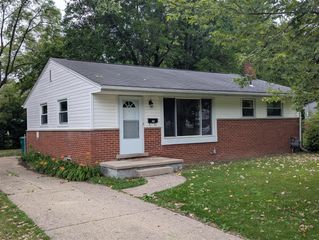820 Nash Avenue, Ypsilanti, MI 48198
