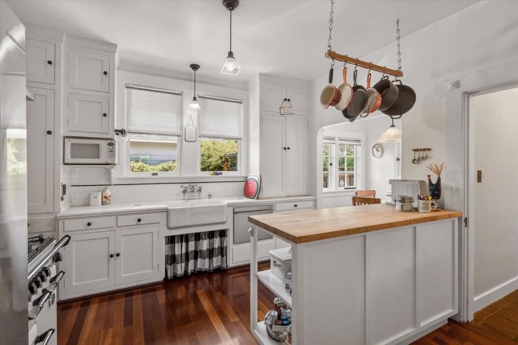 Image 11 of property listing at 49 S Morrison Avenue, San Jose, CA 95126