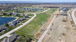 1194 SPRING LAKE DRIVE, Fond Du Lac, WI 54935