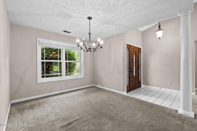 11114 Oak Bend Ct, Louisville, KY 40241