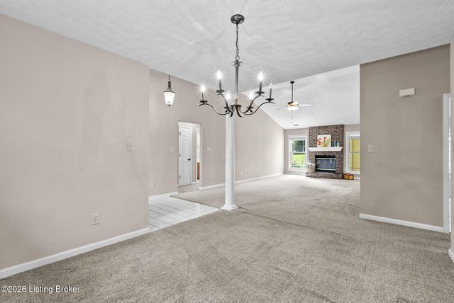 11114 Oak Bend Ct, Louisville, KY 40241