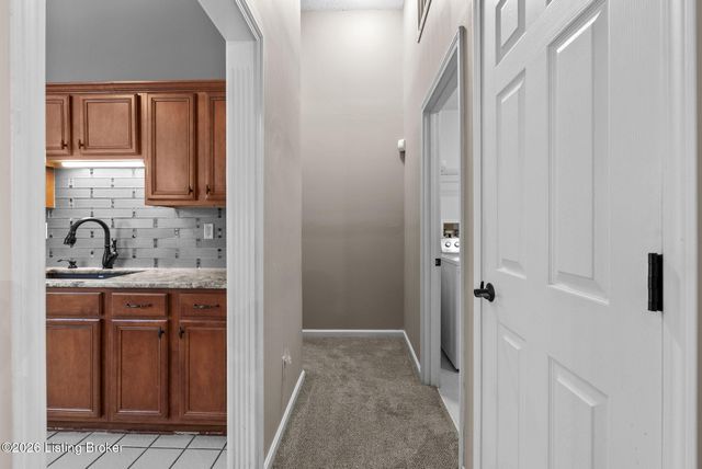 11114 Oak Bend Ct, Louisville, KY 40241